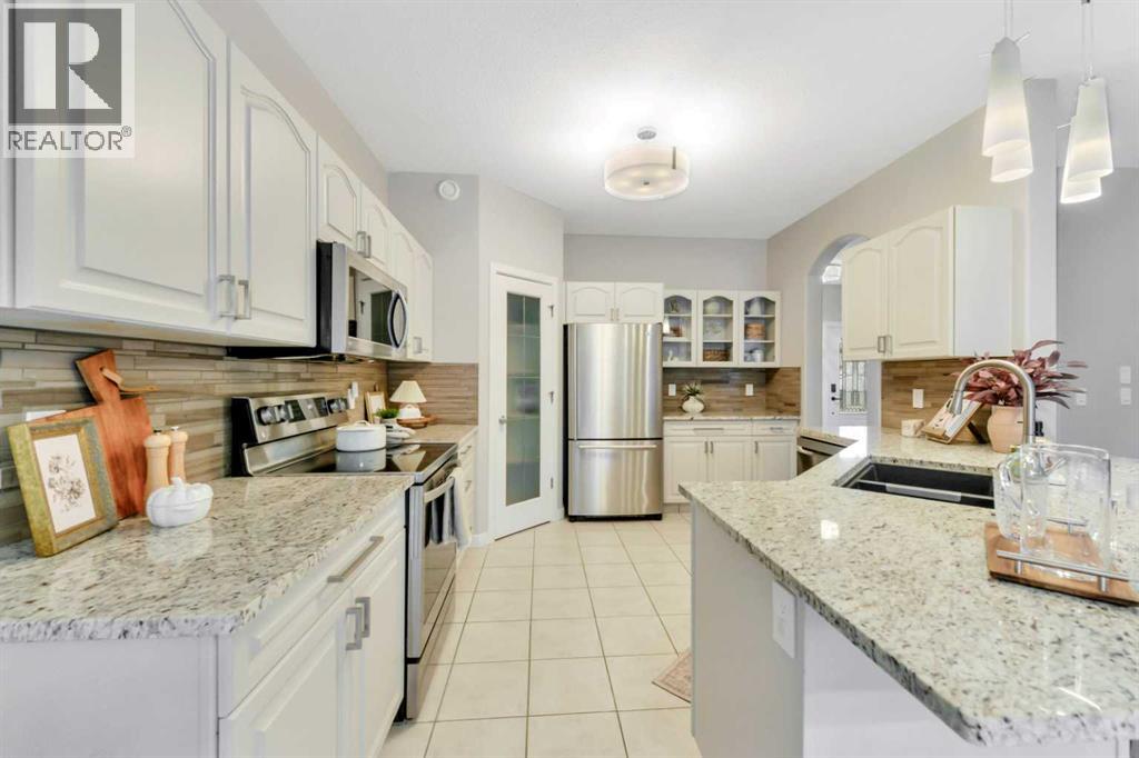 Photo 14 of 166 Asmundsen Avenue, Red Deer AB
