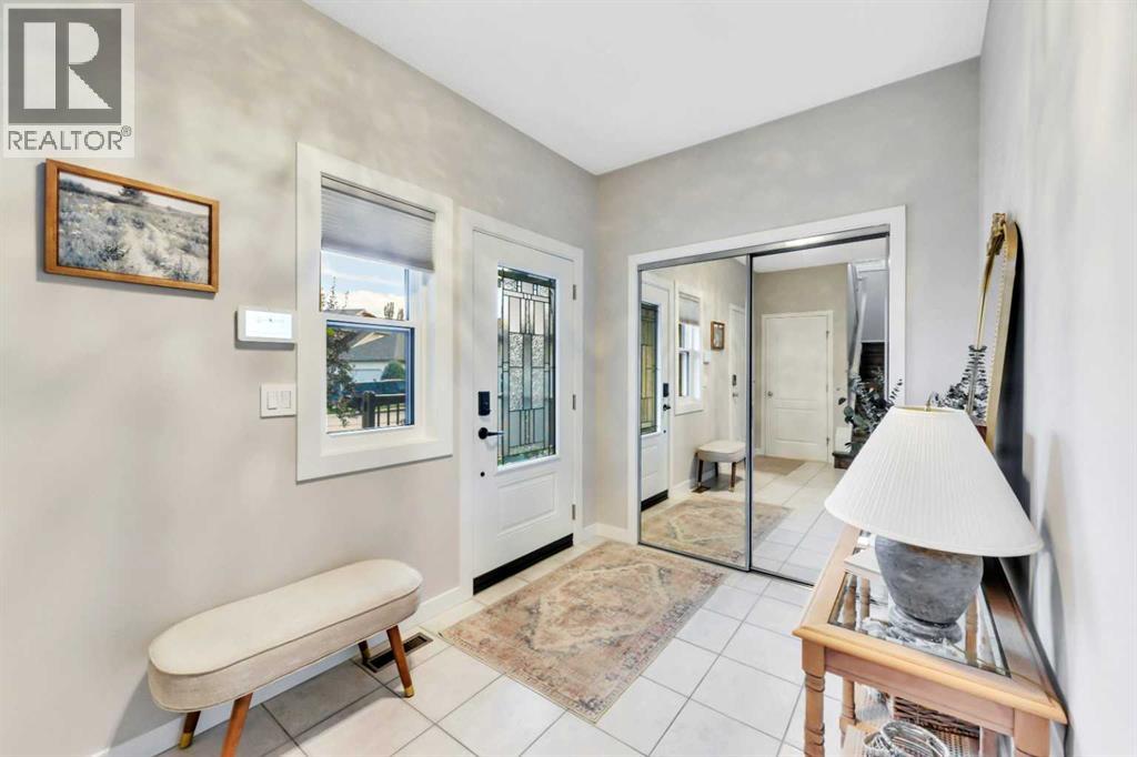 Photo 3 of 166 Asmundsen Avenue, Red Deer AB