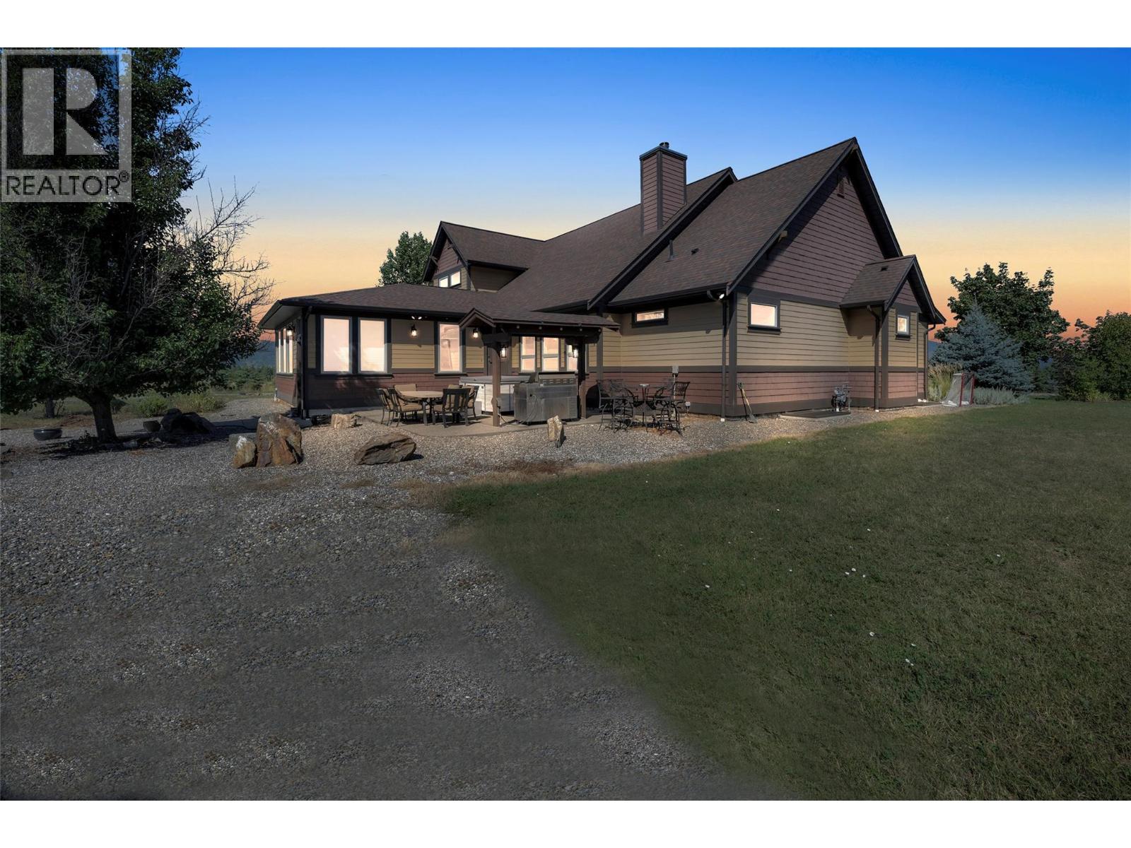 Photo 4 of 211 Pleasant Valley Cross Road, Armstrong BC
