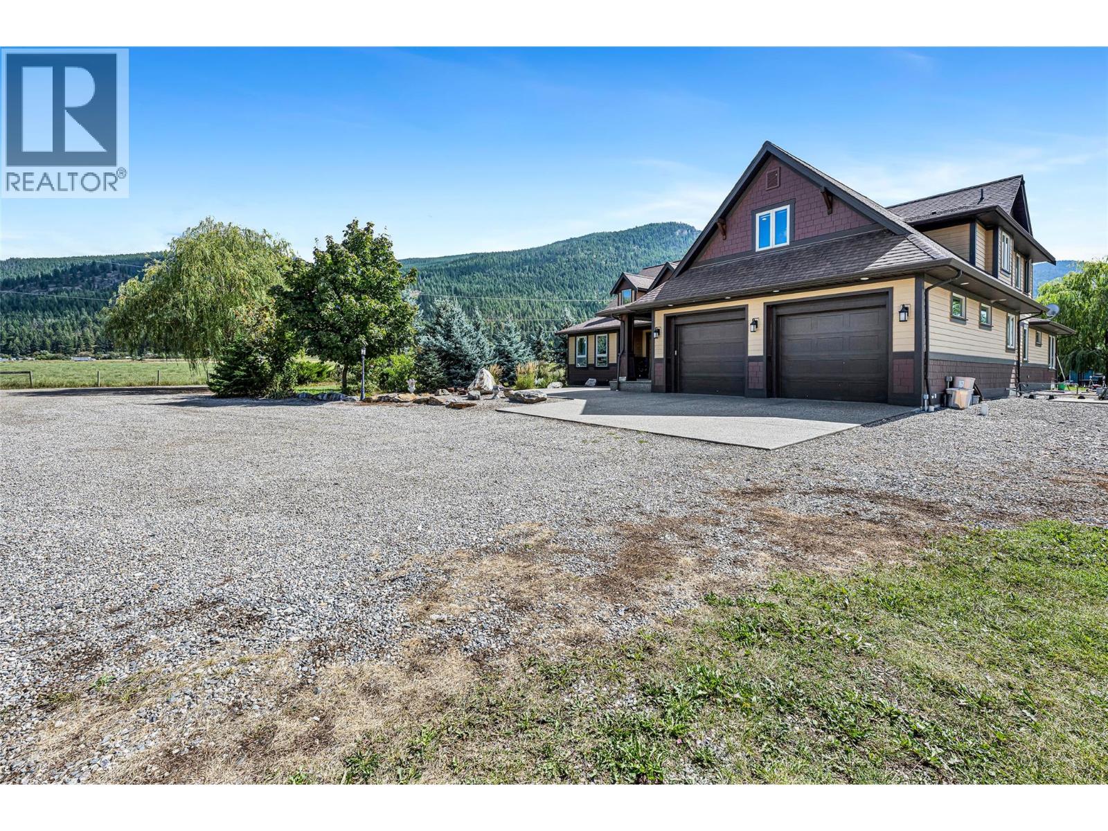 Photo 3 of 211 Pleasant Valley Cross Road, Armstrong BC