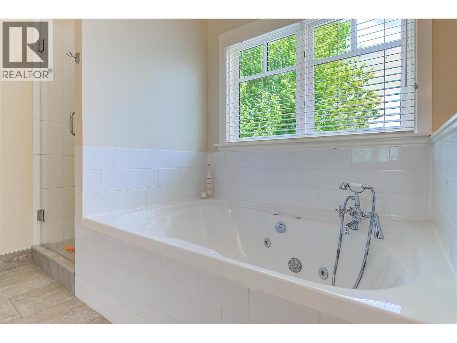  5127 Luckett Court, Kelowna