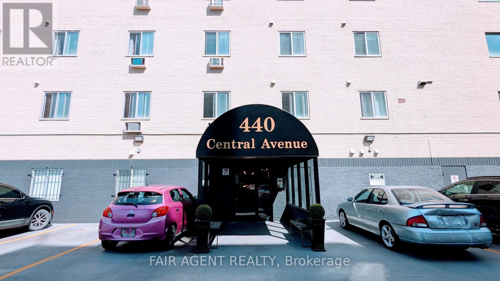 Photo 2 of 209 440 Central Avenue, London East ON