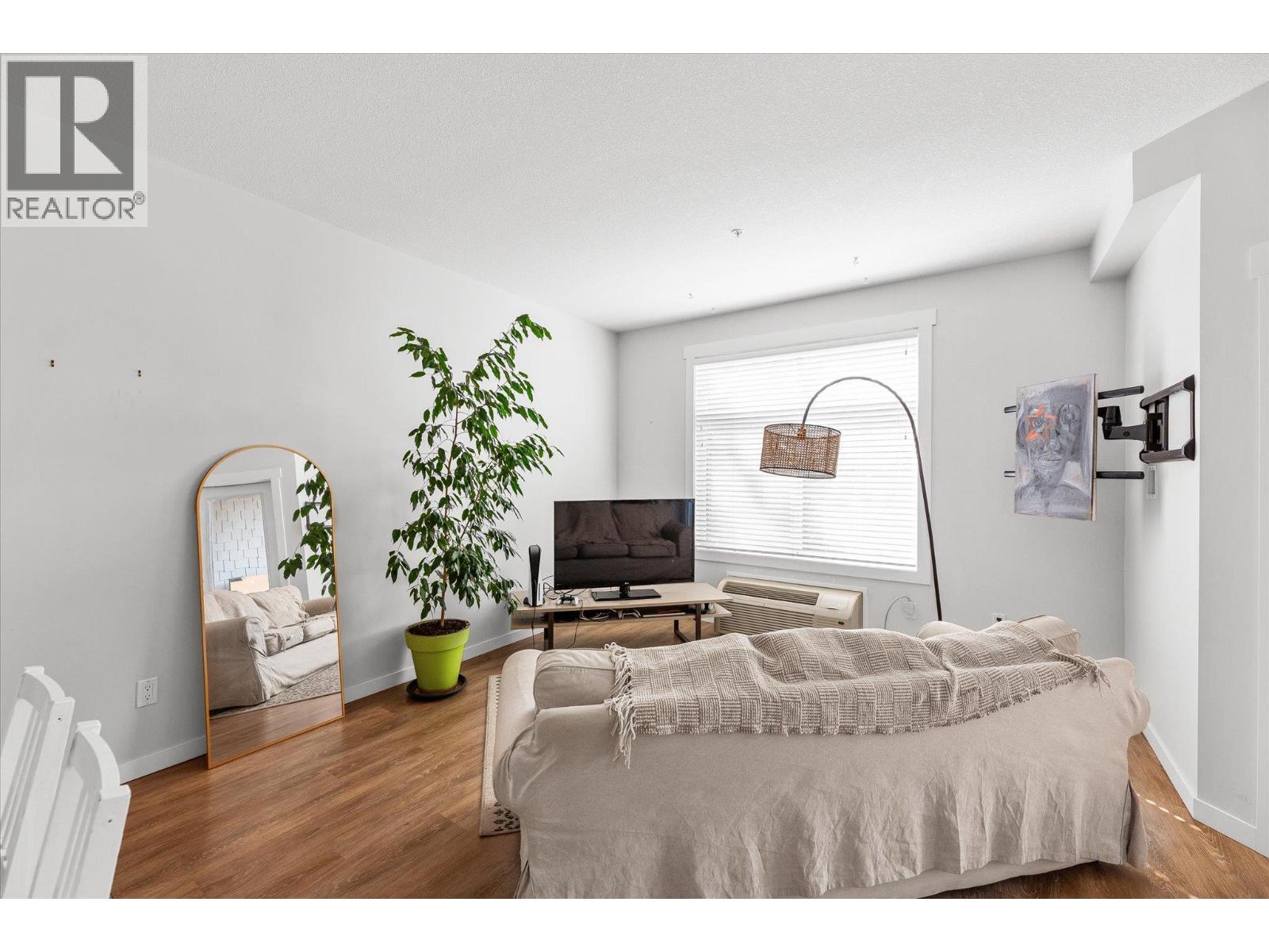 Photo 16 of 710 Stockwell Avenue Unit 207, Kelowna BC