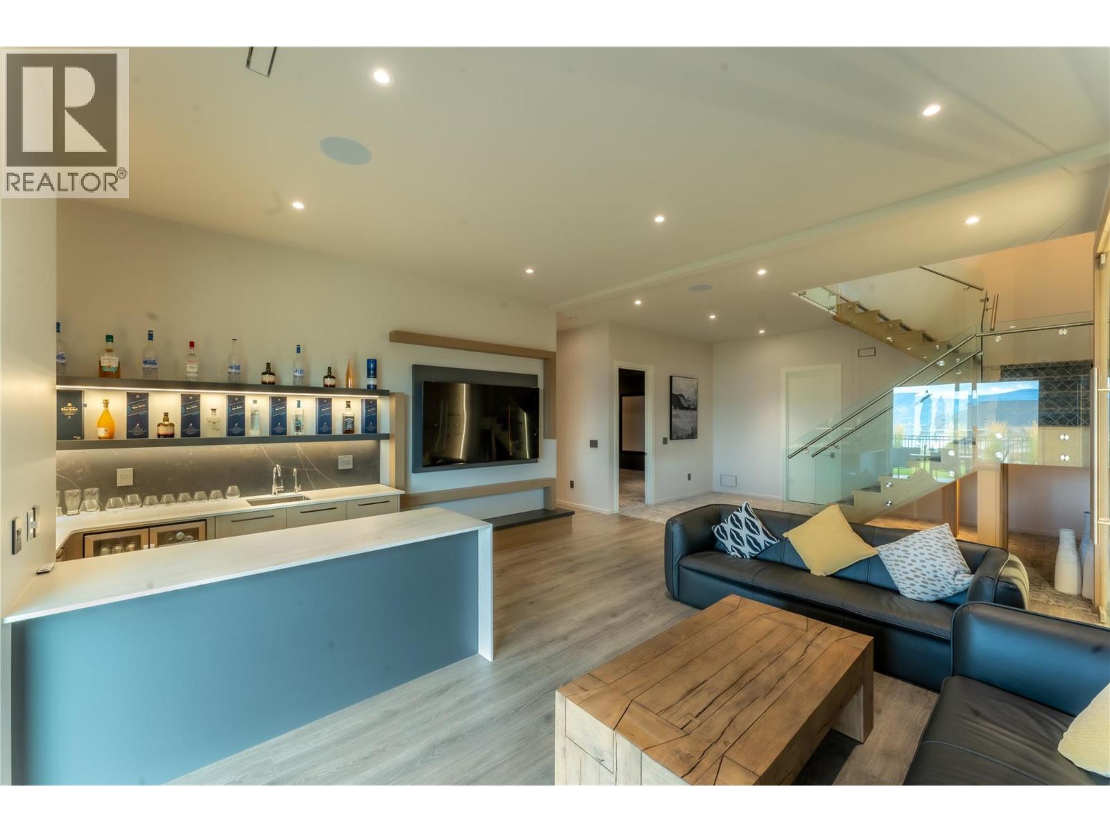 5546 Upper Mission Drive, Kelowna