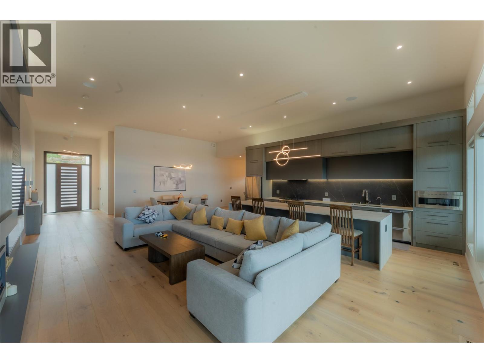 5546 Upper Mission Drive, Kelowna