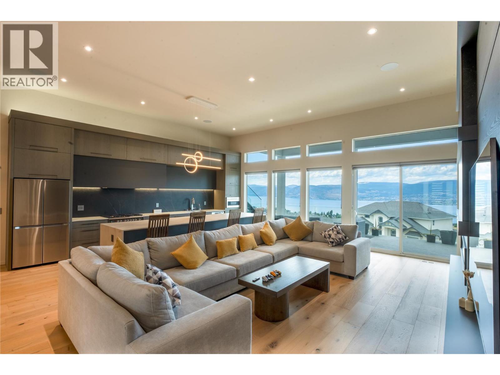 5546 Upper Mission Drive, Kelowna