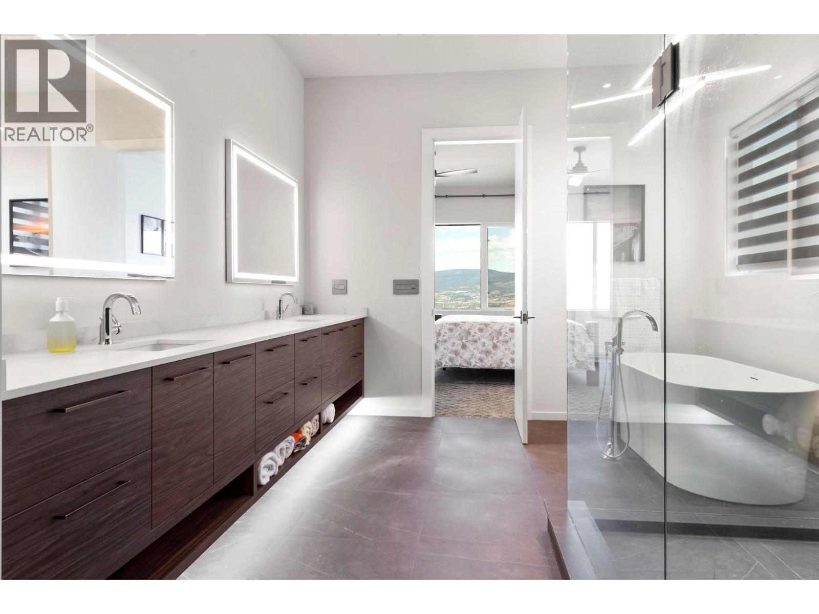 5546 Upper Mission Drive, Kelowna