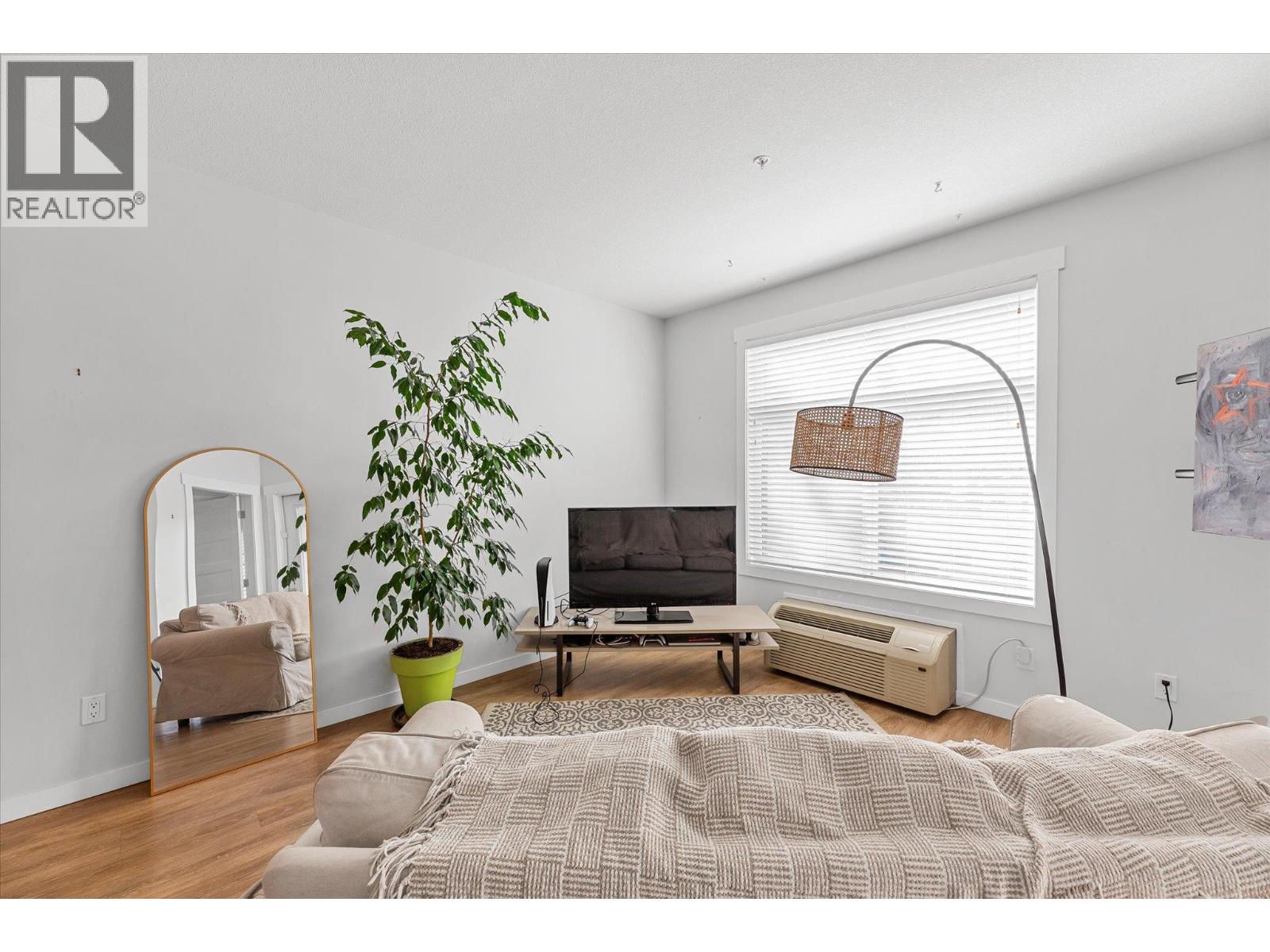 Photo 15 of 710 Stockwell Avenue Unit 207, Kelowna BC