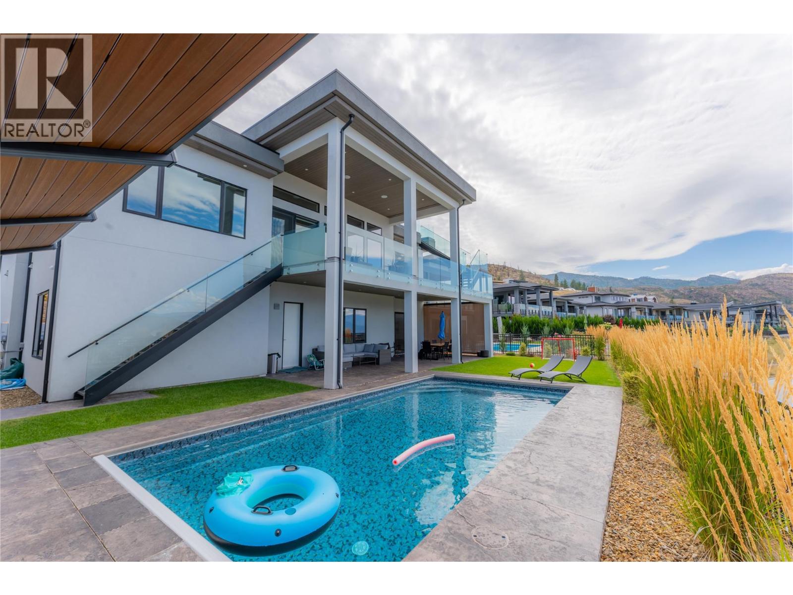 5546 Upper Mission Drive, Kelowna