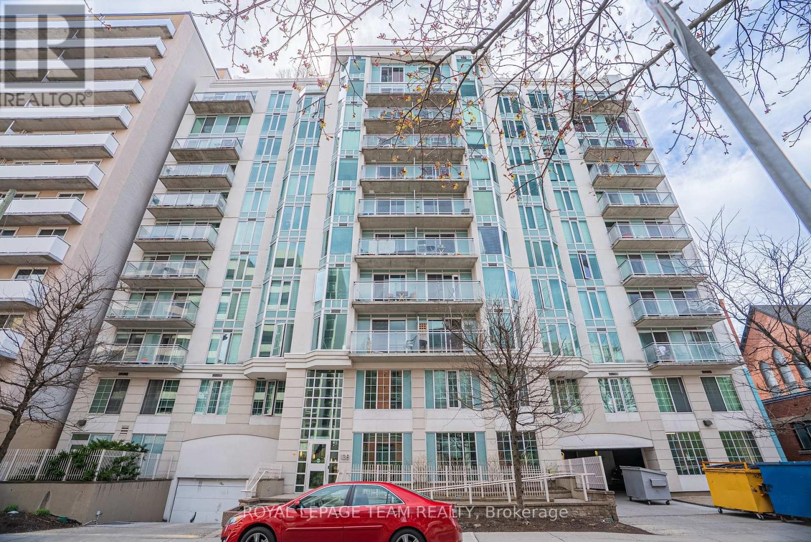 Photo 1 of 804 138 Somerset Street W, Ottawa ON