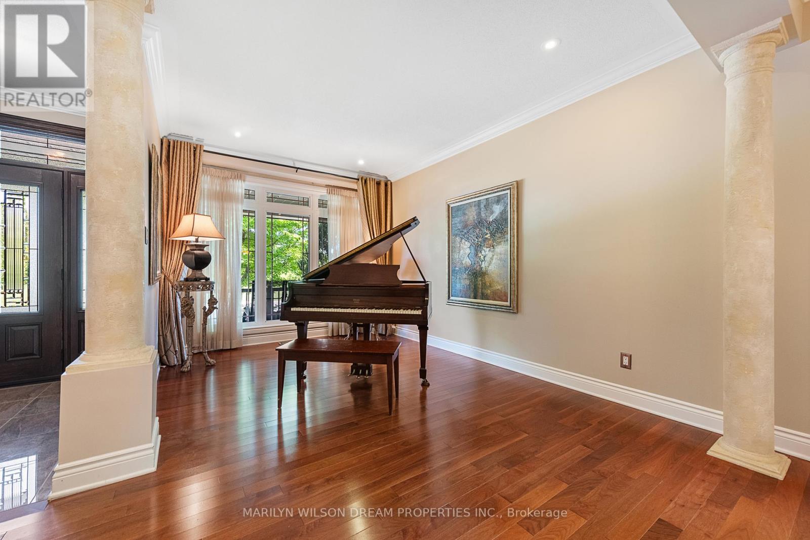 Photo 10 of 1095 Halton Terrace, Ottawa ON