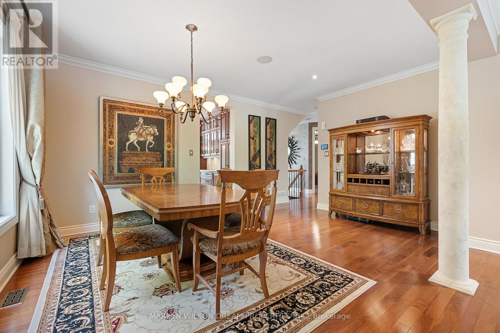 Photo 12 of 1095 Halton Terrace, Ottawa ON
