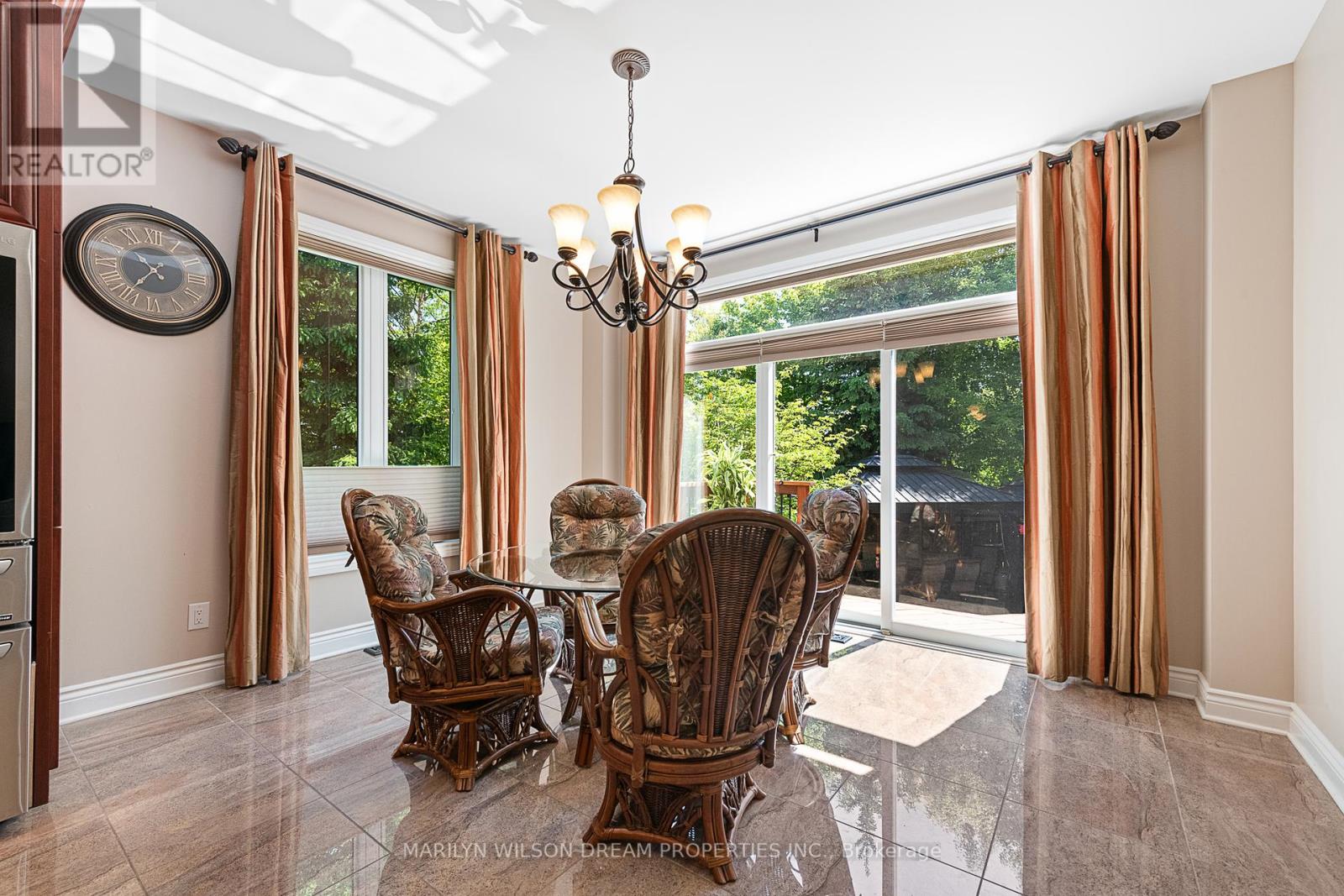 Photo 18 of 1095 Halton Terrace, Ottawa ON