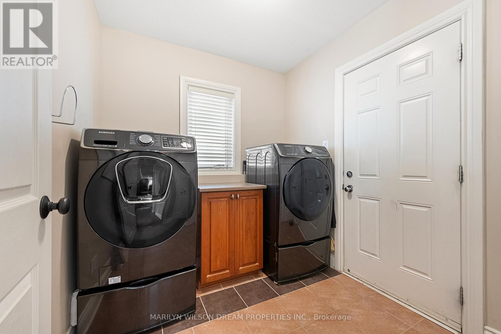Photo 26 of 1095 Halton Terrace, Ottawa ON