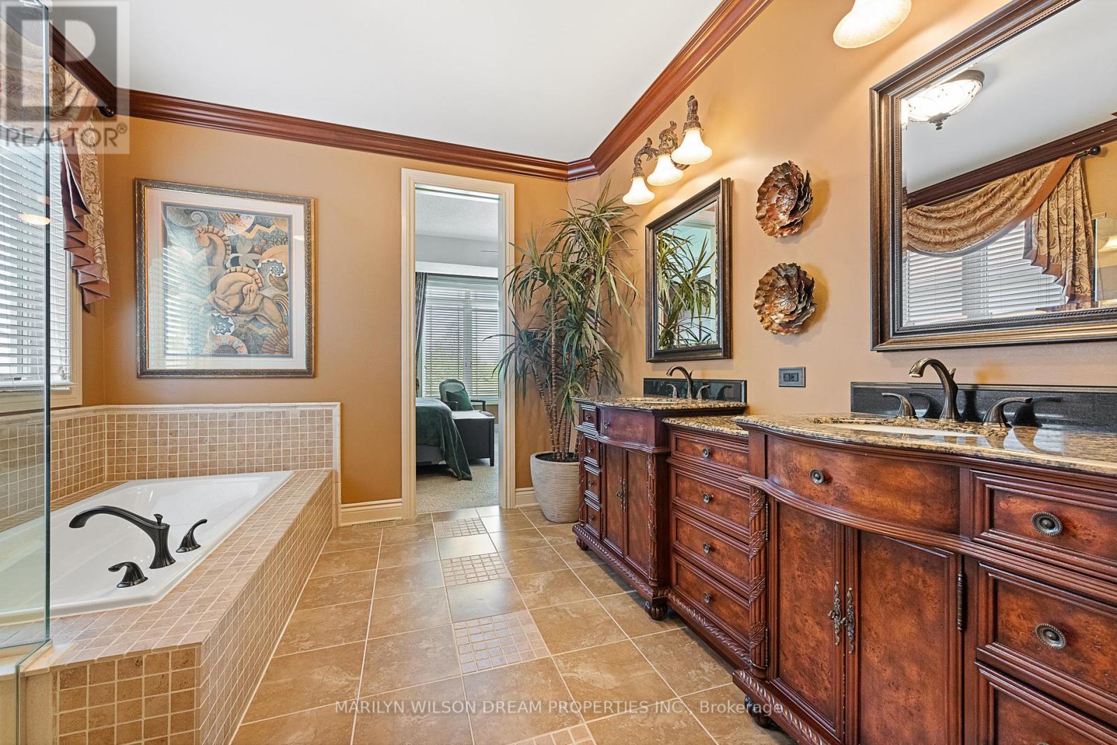 Photo 37 of 1095 Halton Terrace, Ottawa ON
