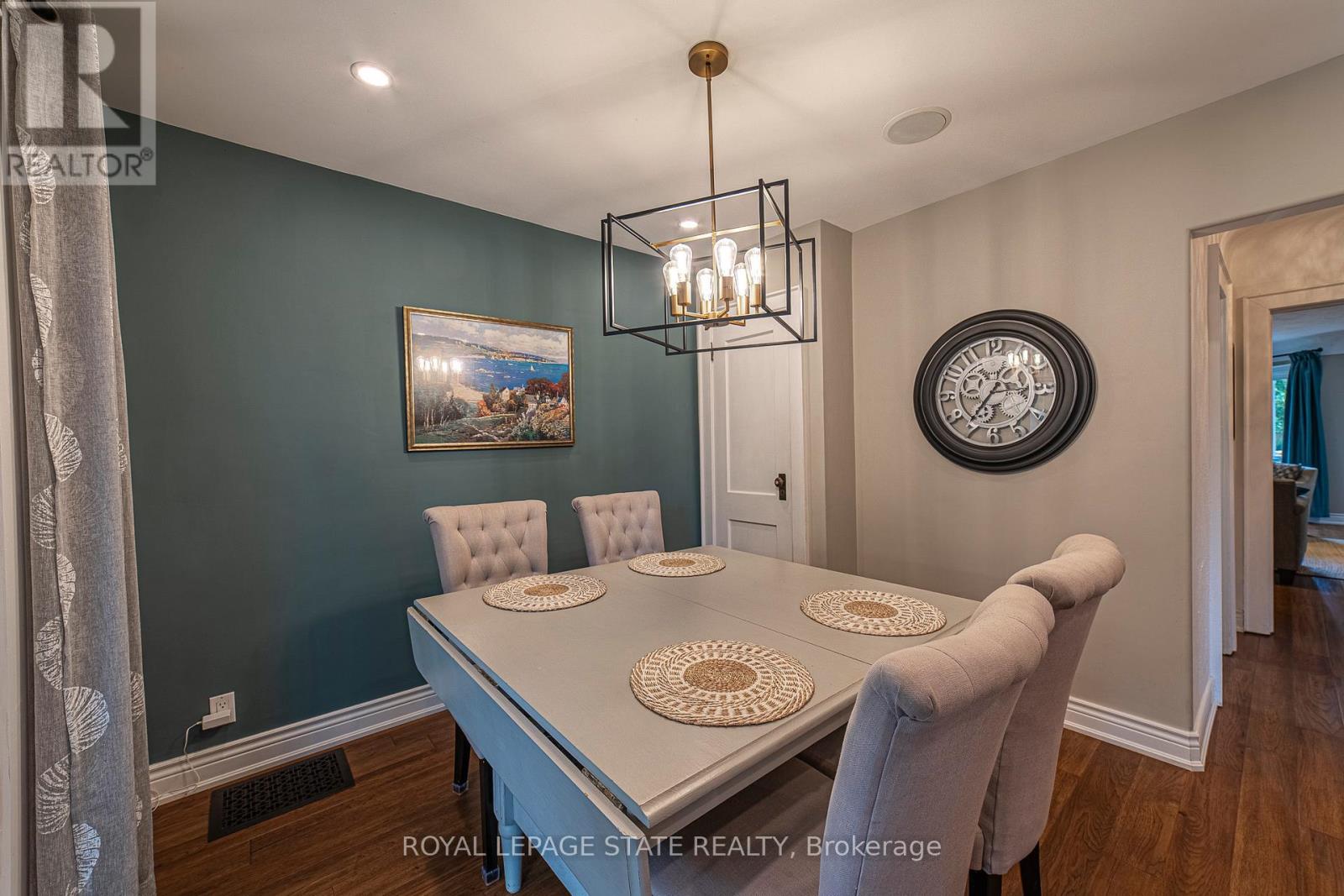 Photo 17 of 38 Kenmore Road, Hamilton ON