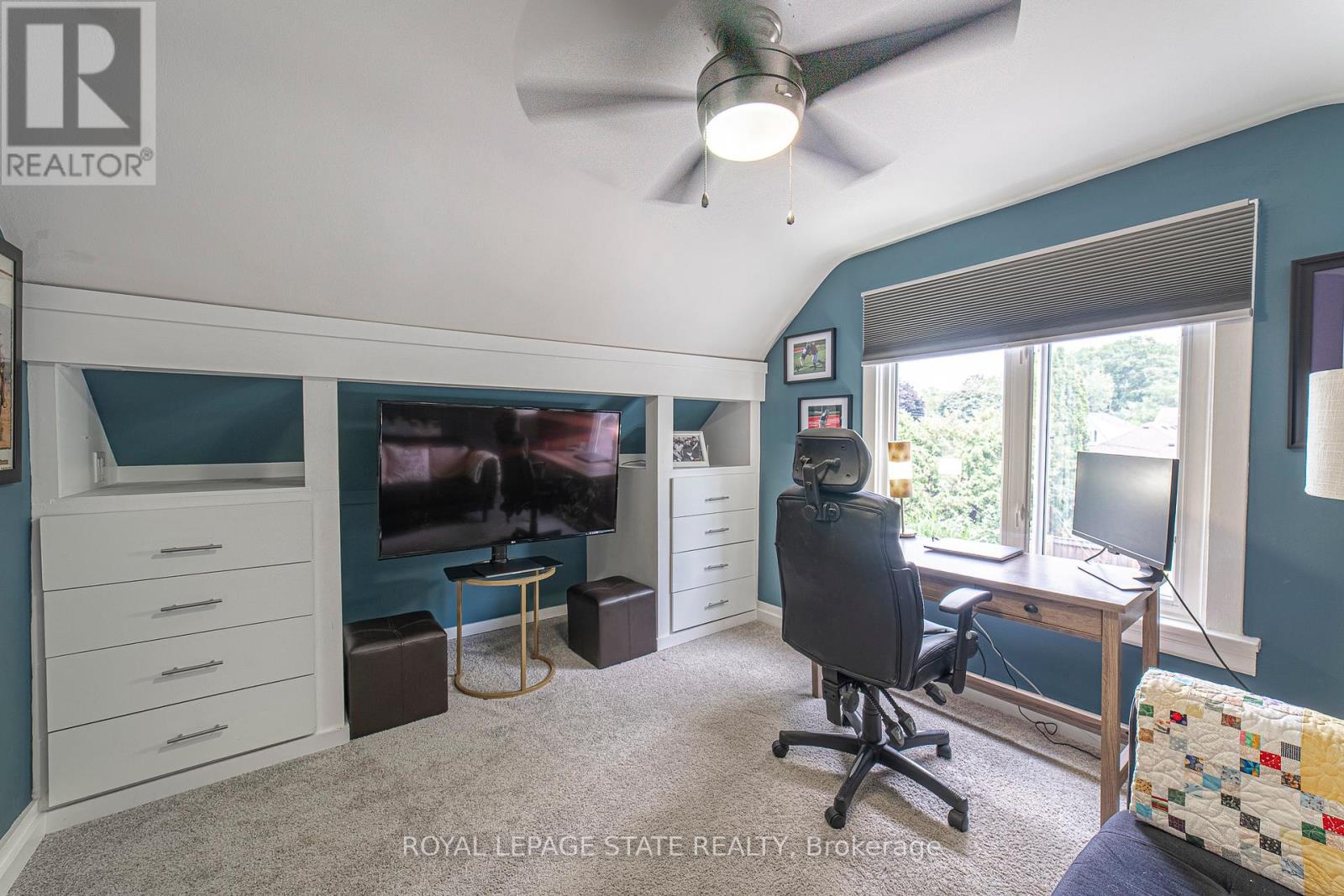 Photo 27 of 38 Kenmore Road, Hamilton ON