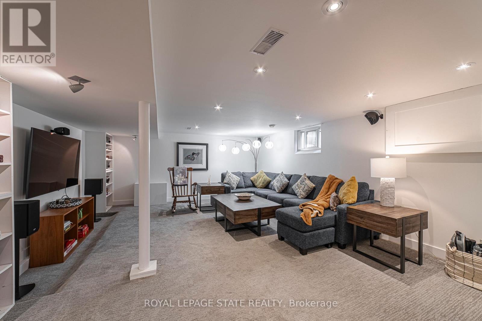 Photo 32 of 38 Kenmore Road, Hamilton ON