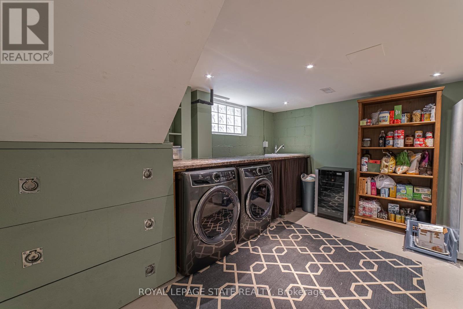 Photo 34 of 38 Kenmore Road, Hamilton ON