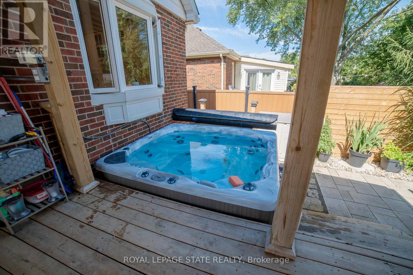 Photo 40 of 38 Kenmore Road, Hamilton ON
