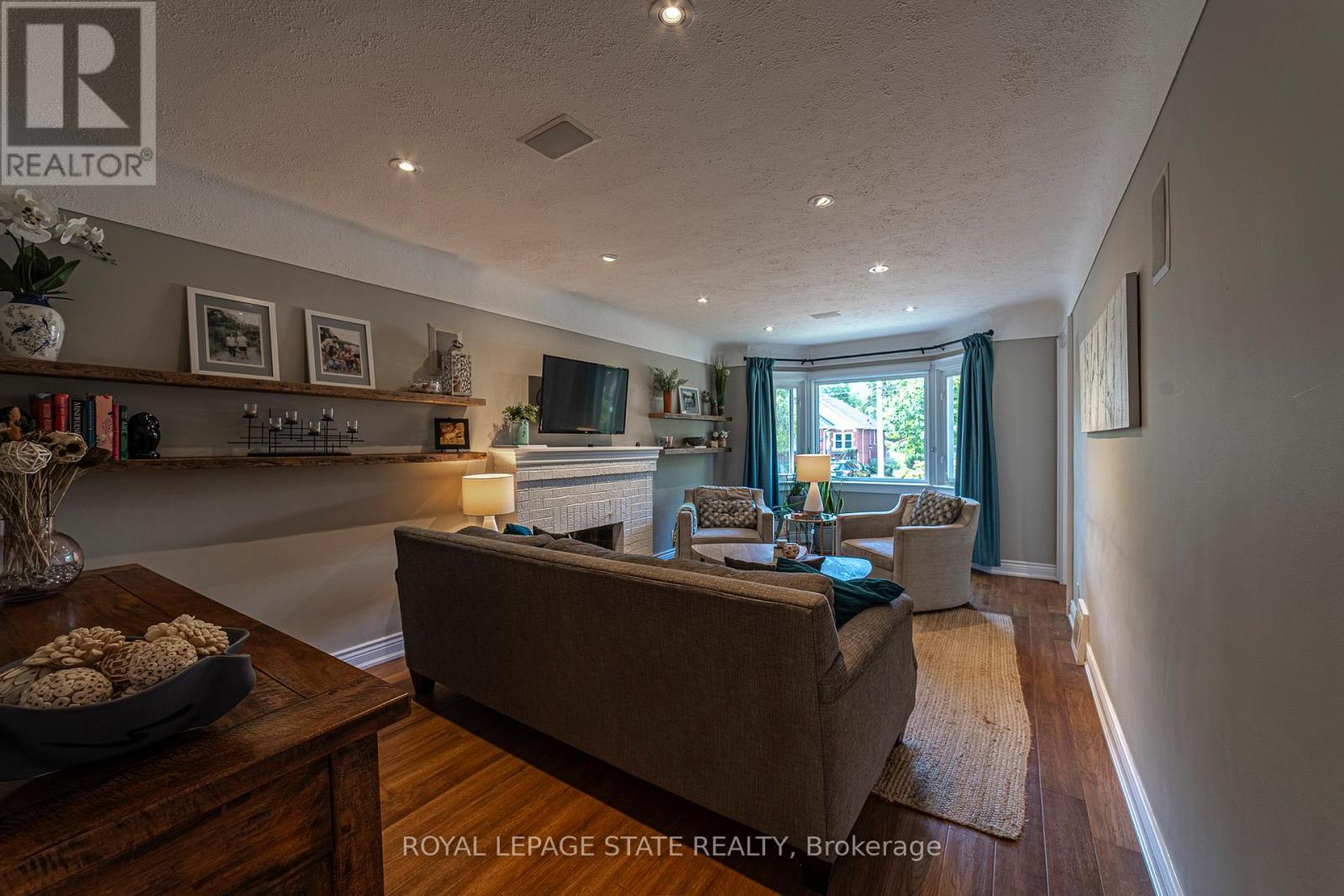 Photo 8 of 38 Kenmore Road, Hamilton ON