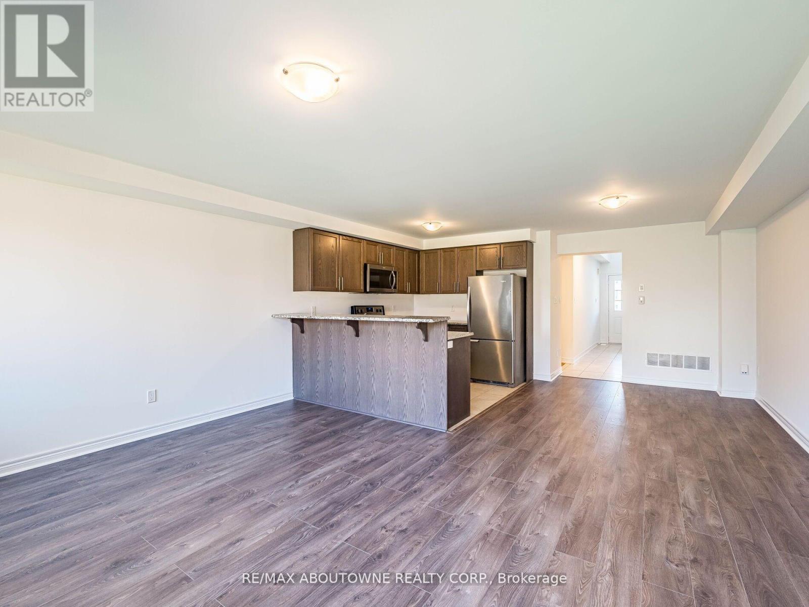 Photo 14 of 62 Skinner Drive, Guelph ON