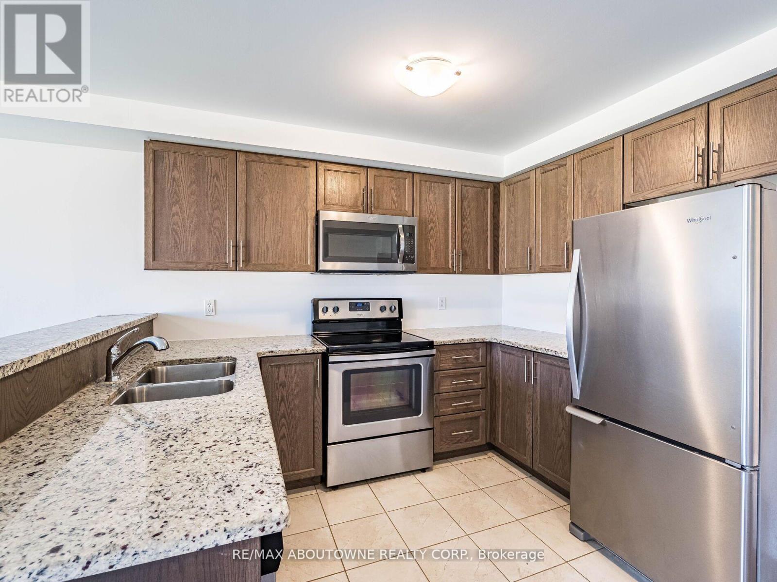 Photo 16 of 62 Skinner Drive, Guelph ON