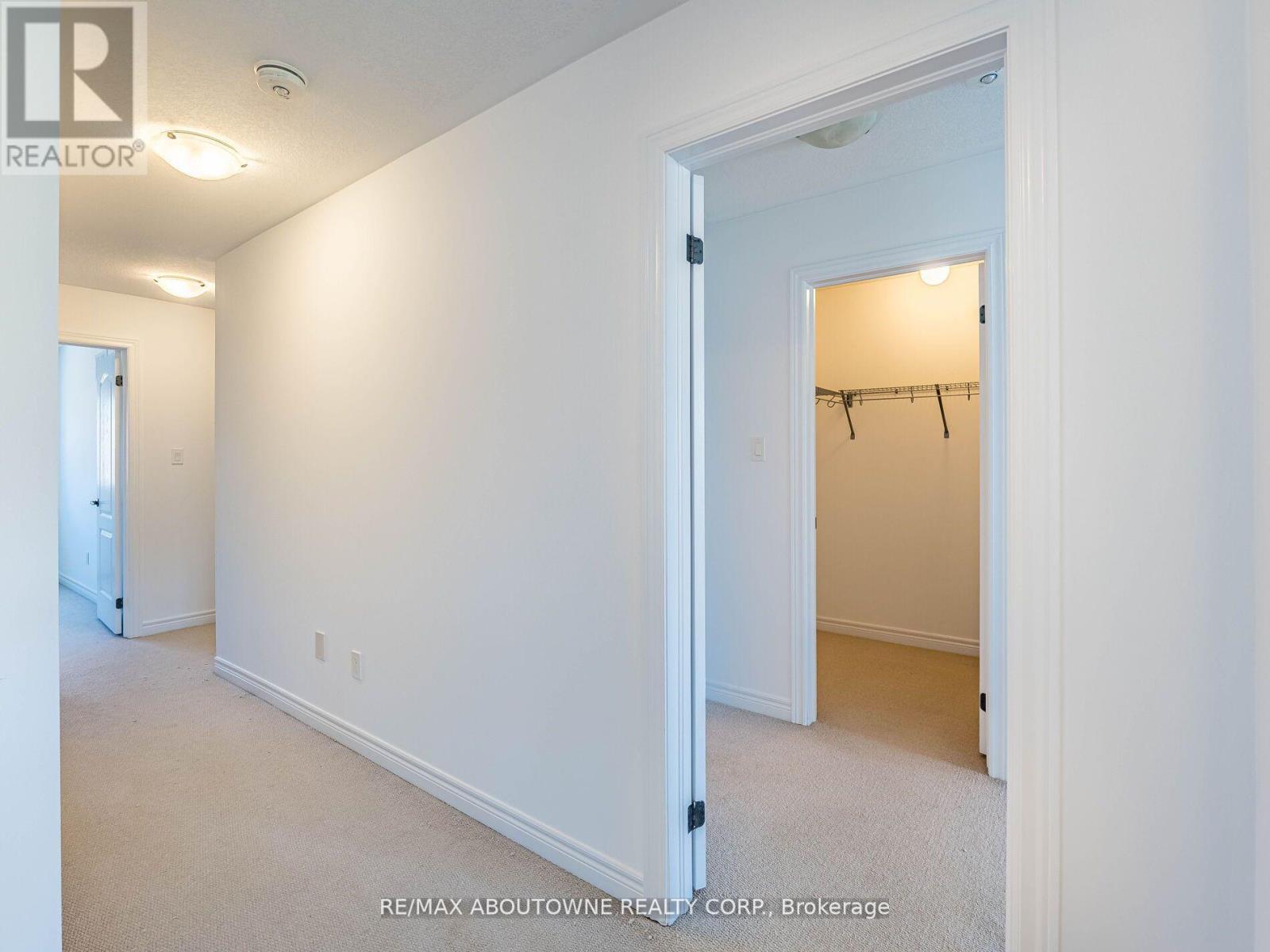 Photo 24 of 62 Skinner Drive, Guelph ON