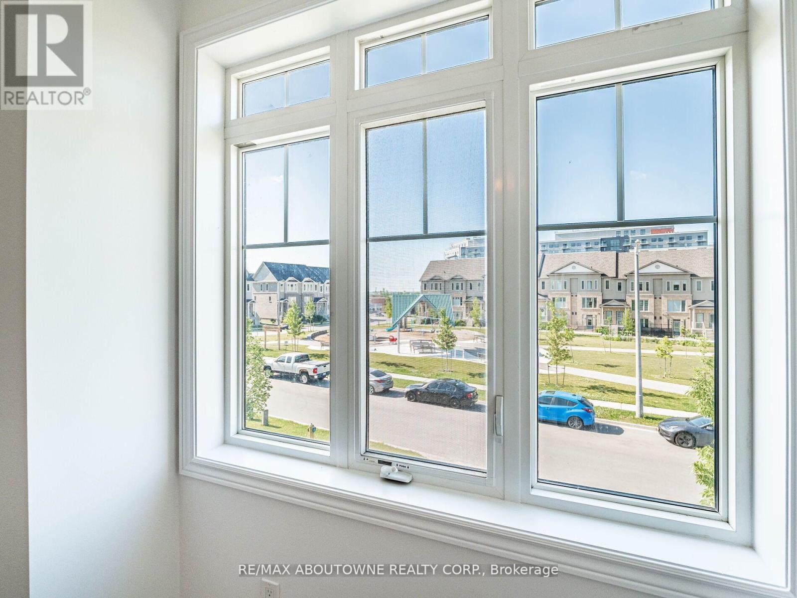 Photo 27 of 62 Skinner Drive, Guelph ON