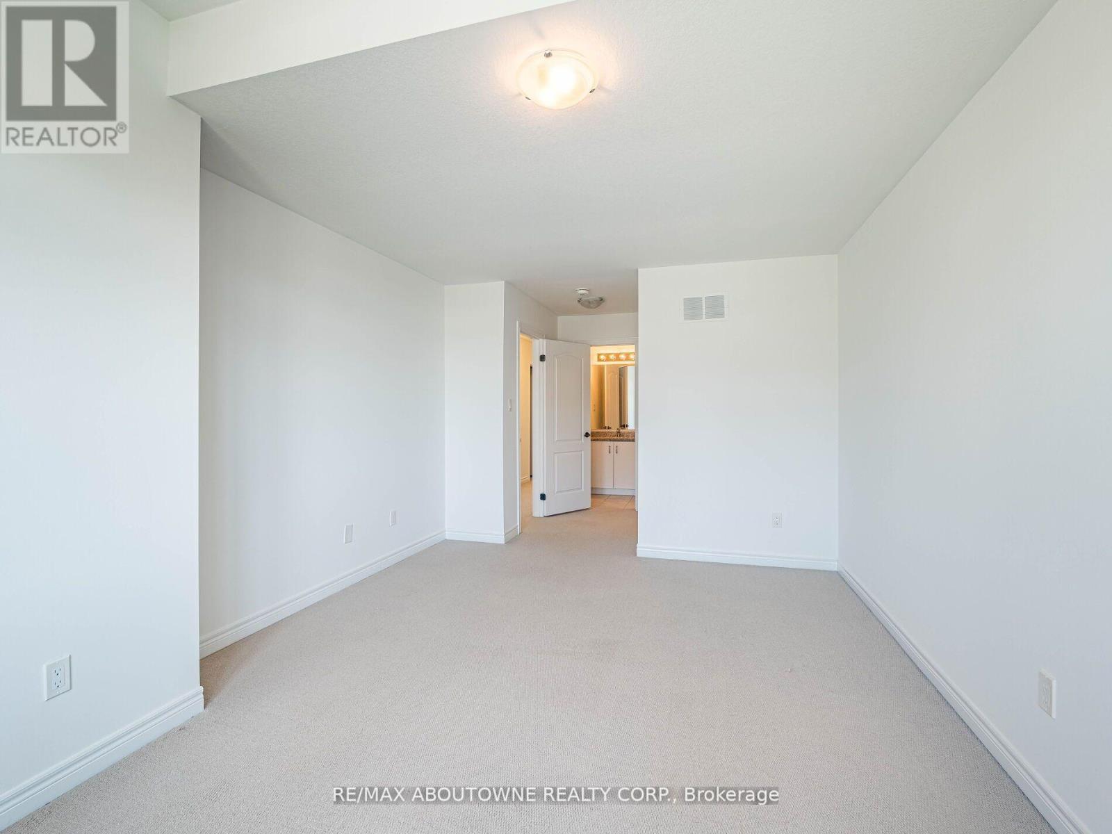 Photo 28 of 62 Skinner Drive, Guelph ON