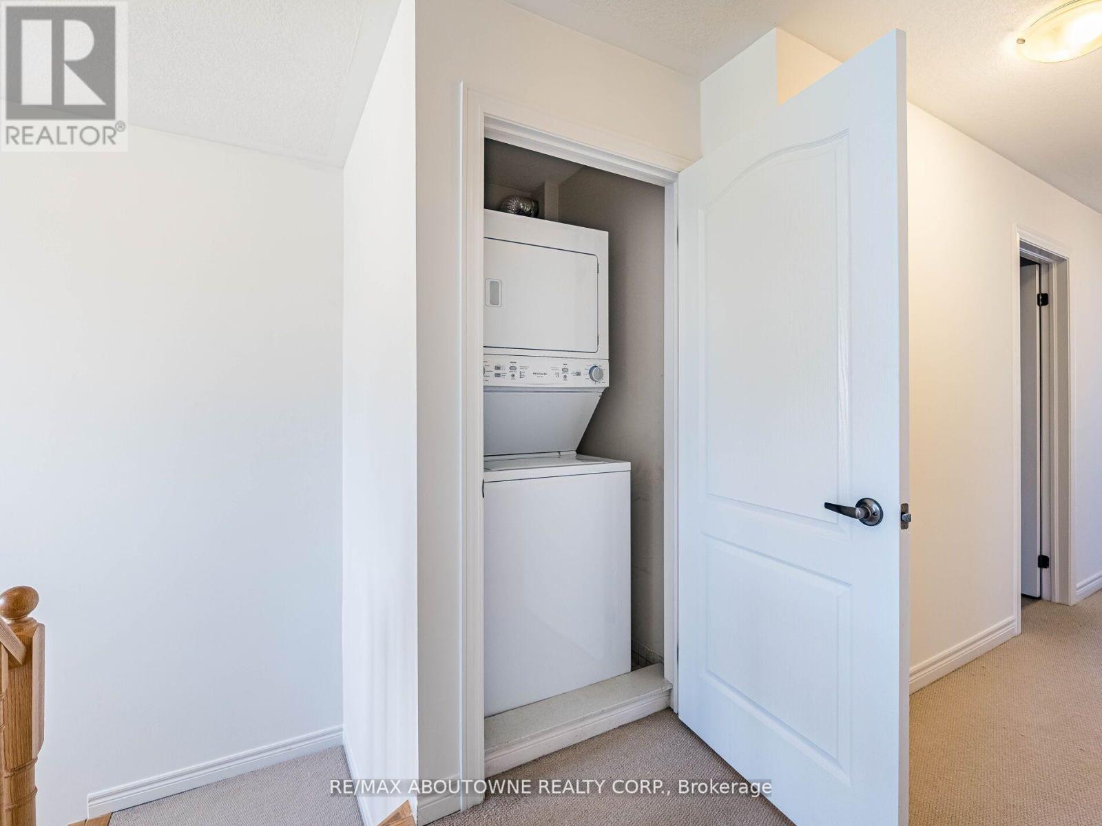 Photo 34 of 62 Skinner Drive, Guelph ON