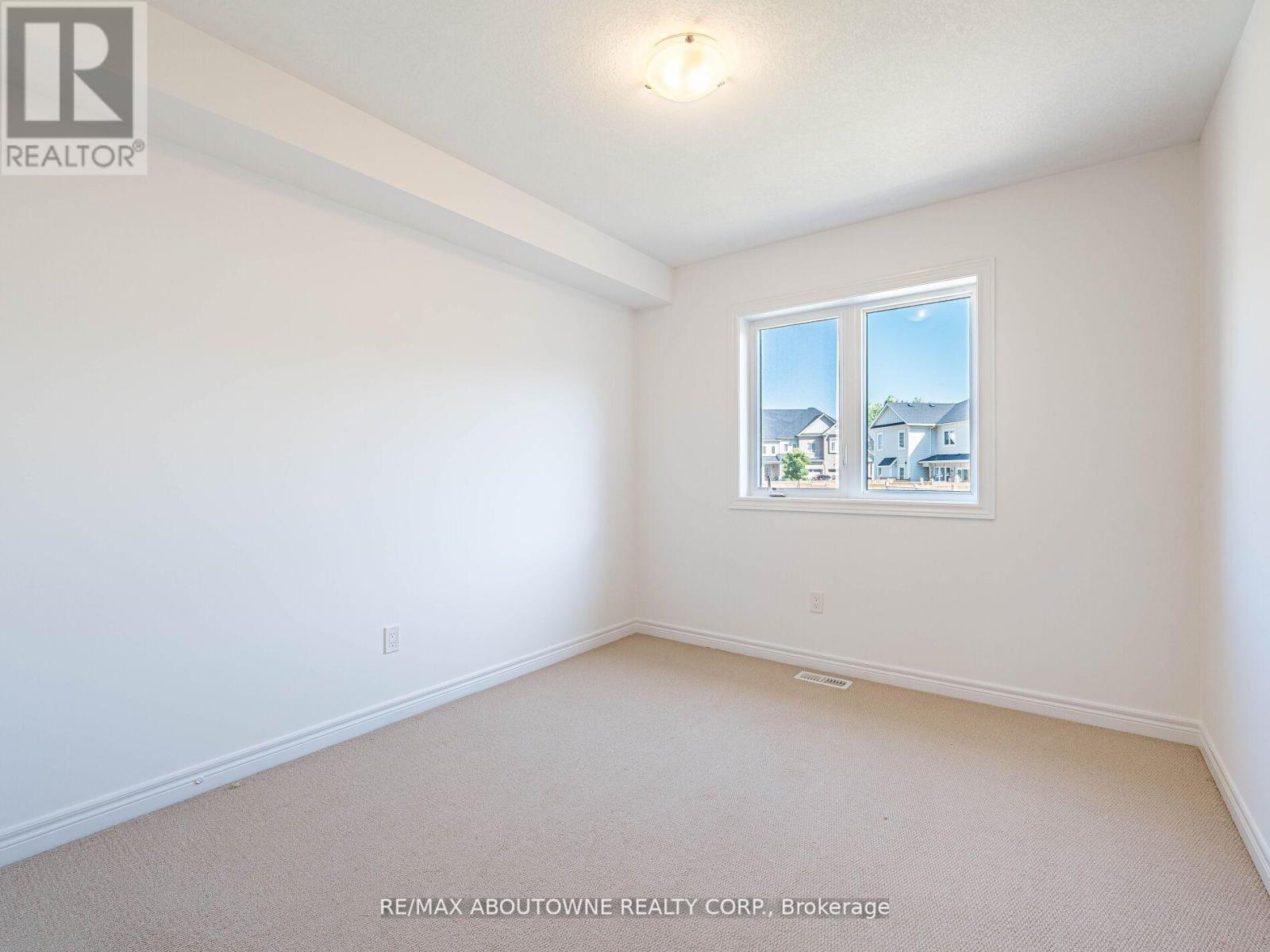 Photo 36 of 62 Skinner Drive, Guelph ON
