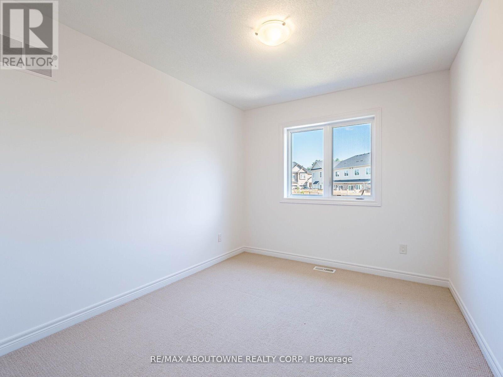 Photo 39 of 62 Skinner Drive, Guelph ON