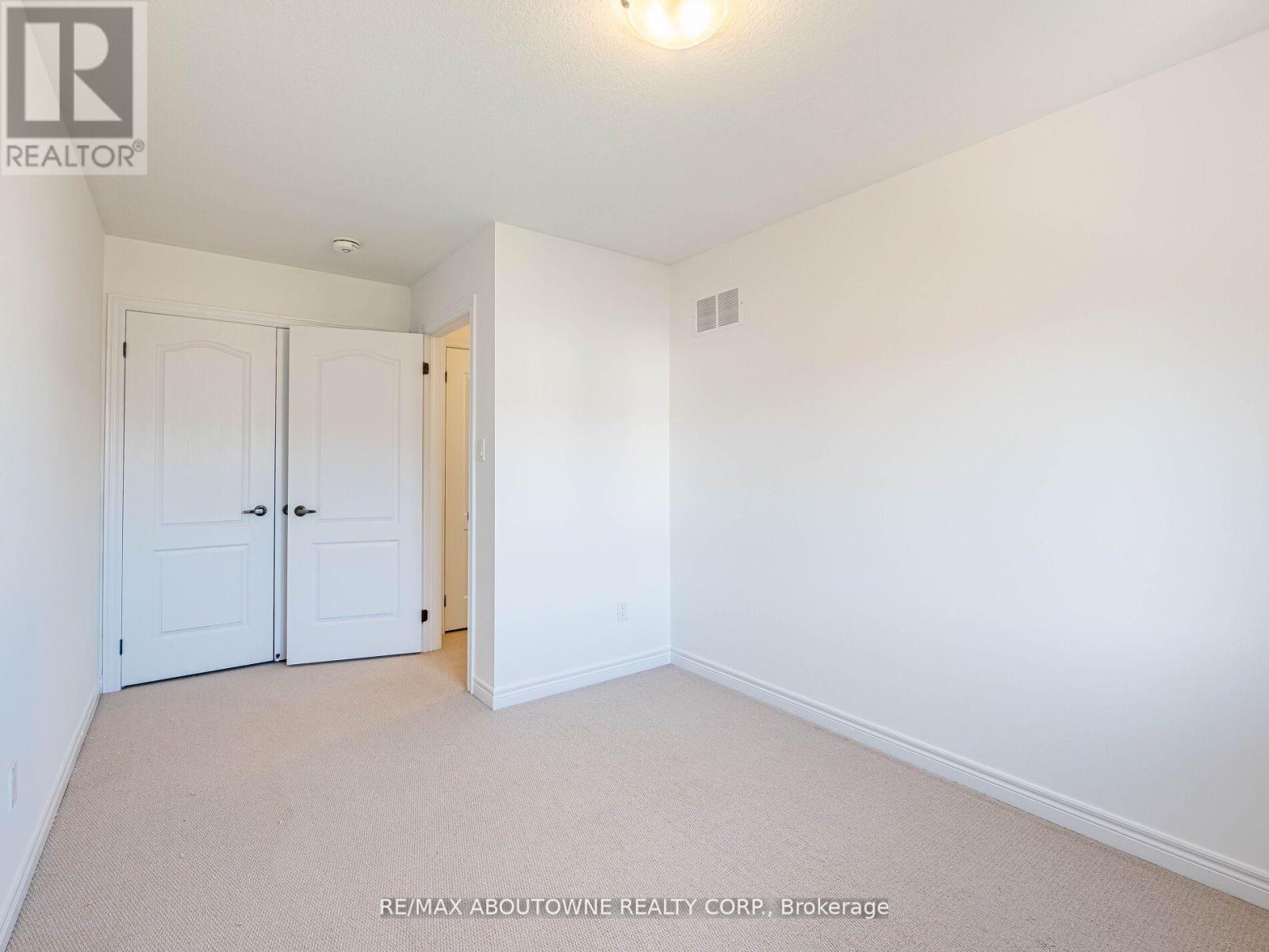 Photo 41 of 62 Skinner Drive, Guelph ON