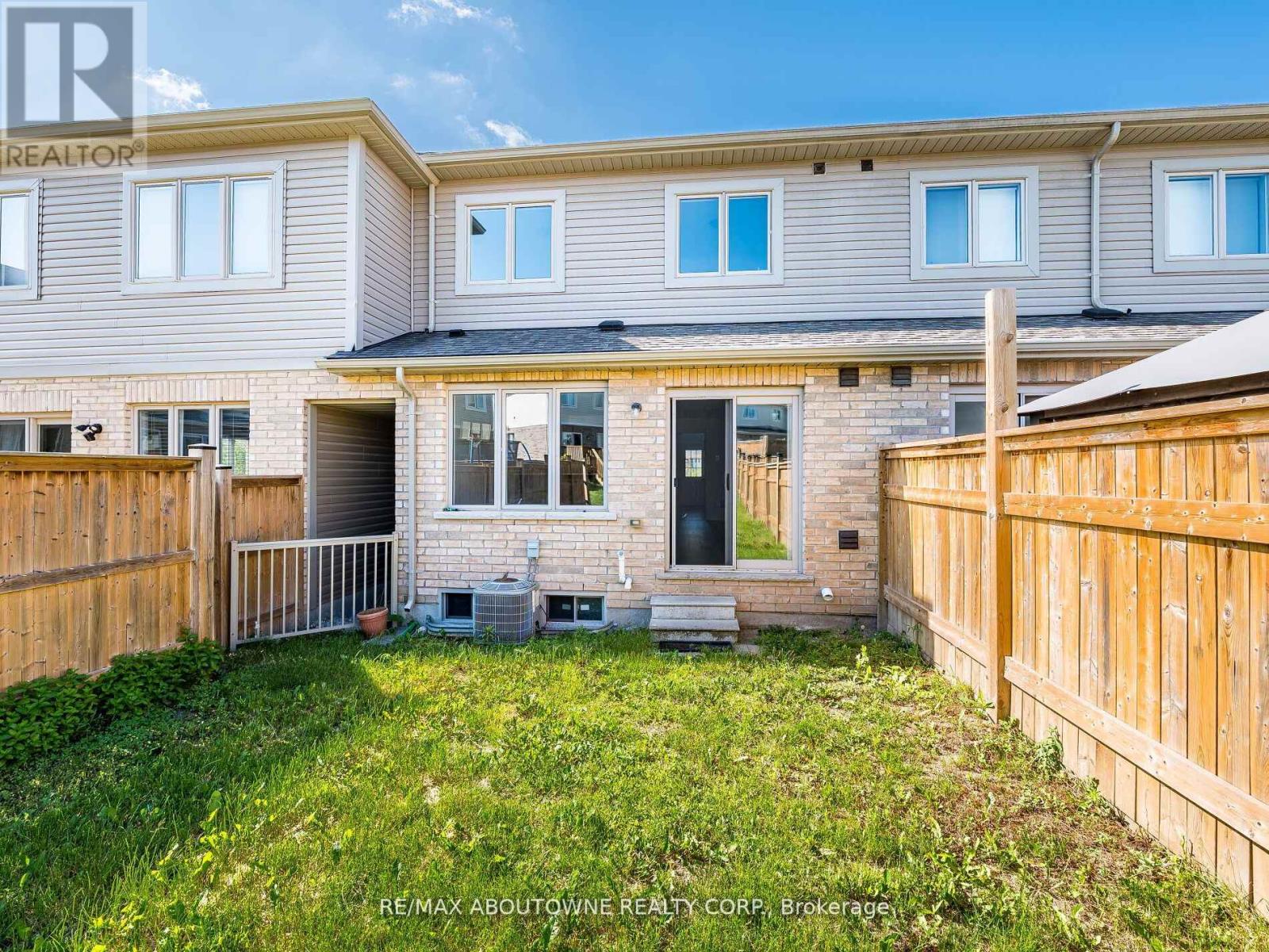 Photo 47 of 62 Skinner Drive, Guelph ON