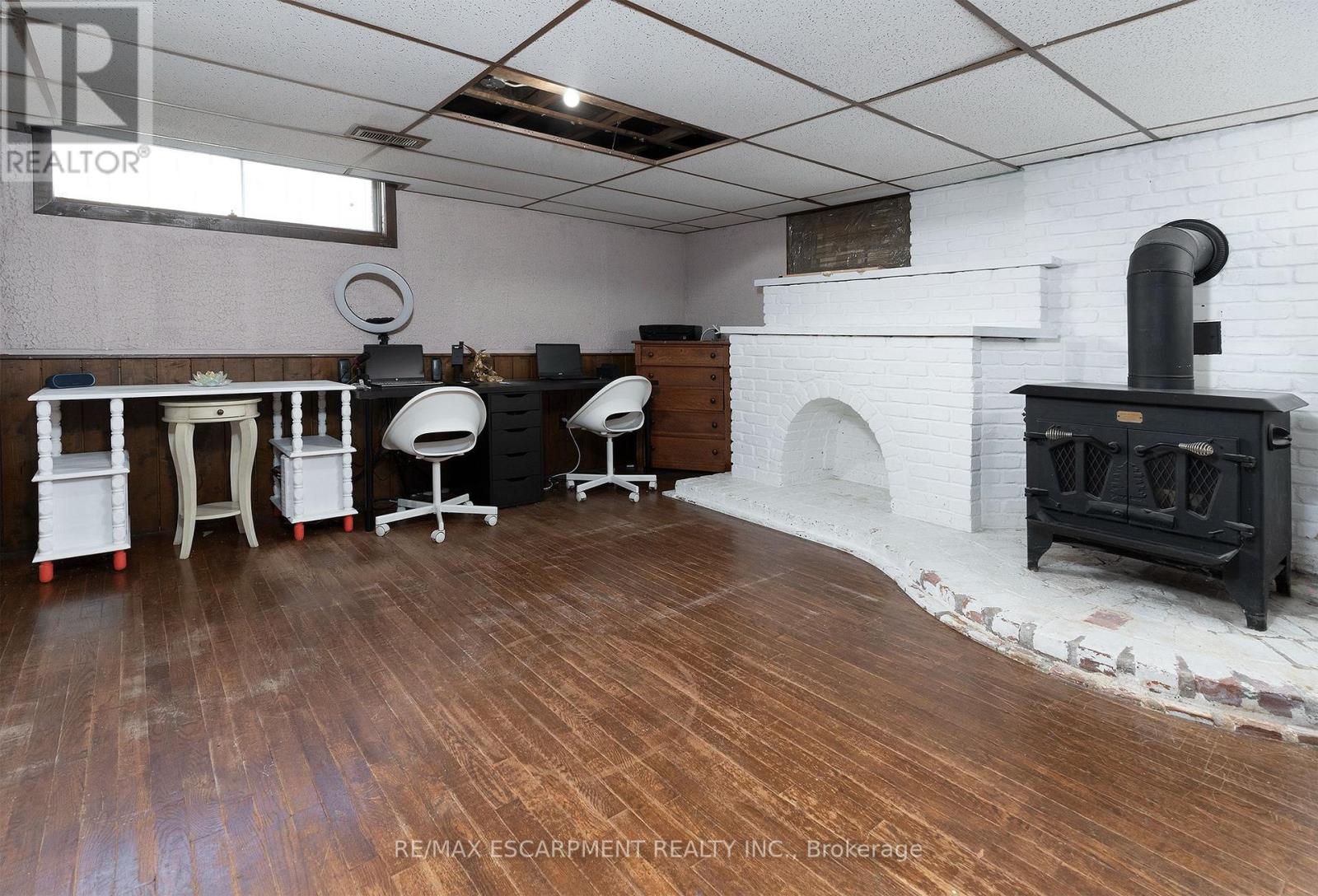 Photo 13 of 426 Clare Avenue, Welland ON