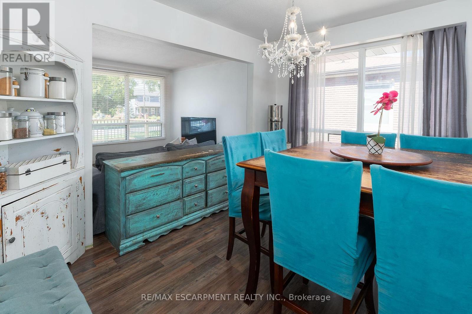 Photo 6 of 426 Clare Avenue, Welland ON