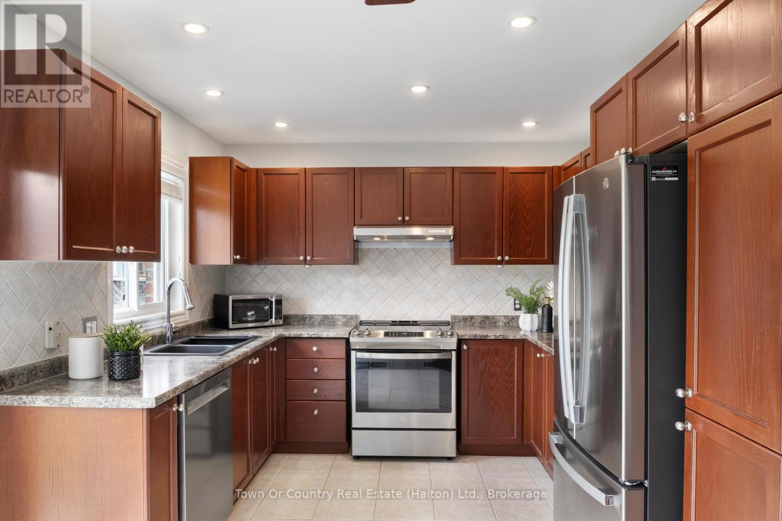 Photo 27 of 258 Malick Street, Milton ON