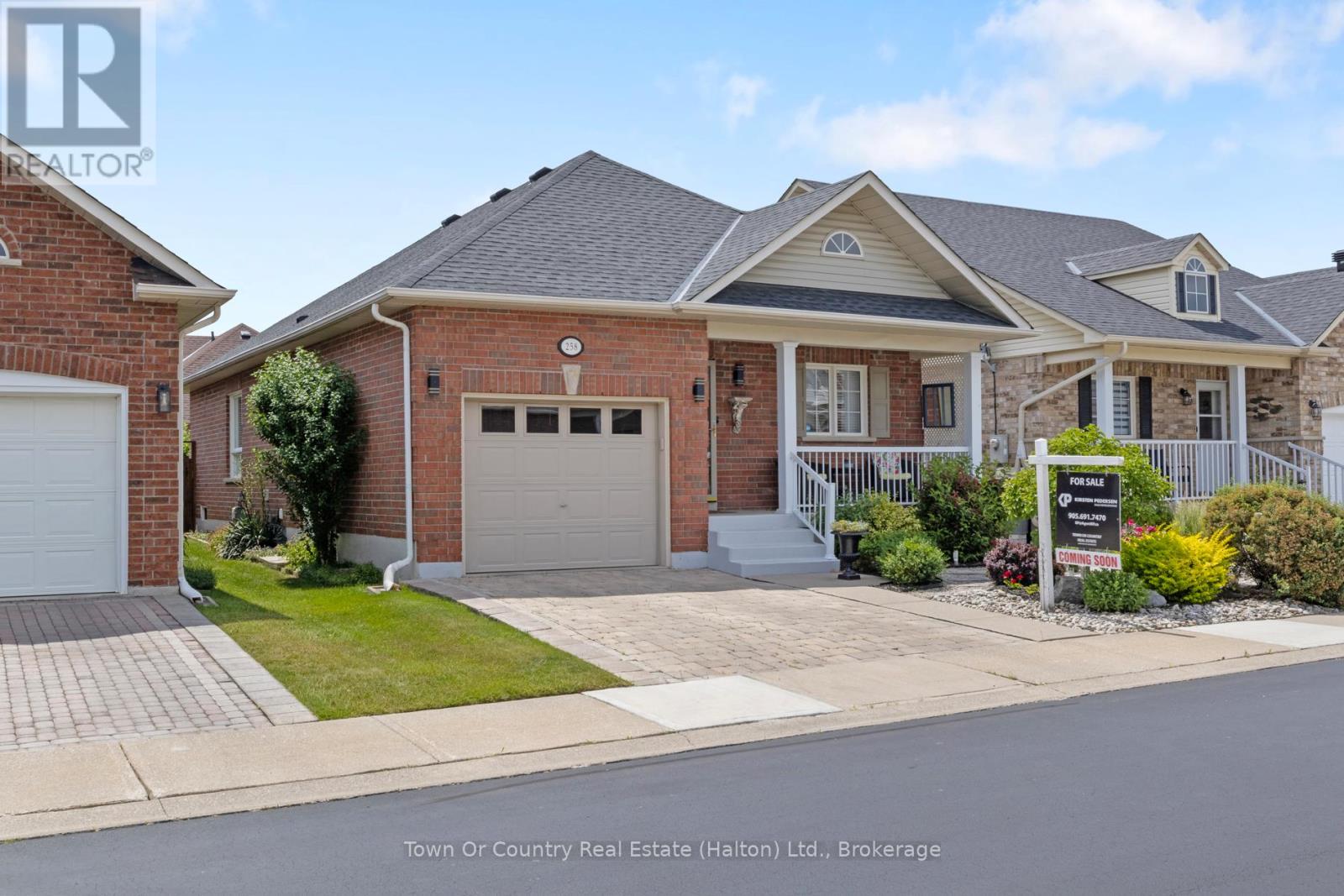 Photo 3 of 258 Malick Street, Milton ON
