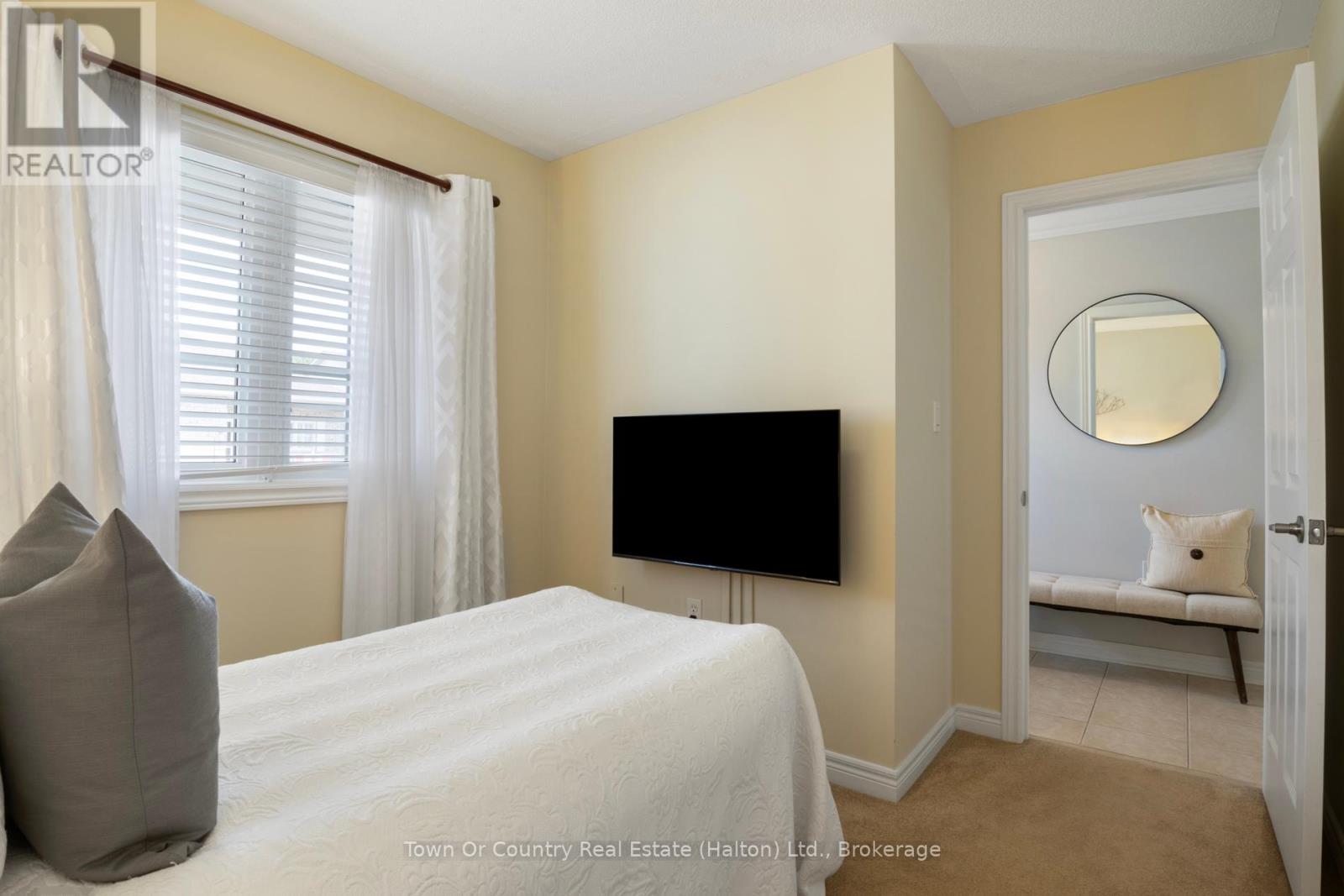 Photo 8 of 258 Malick Street, Milton ON