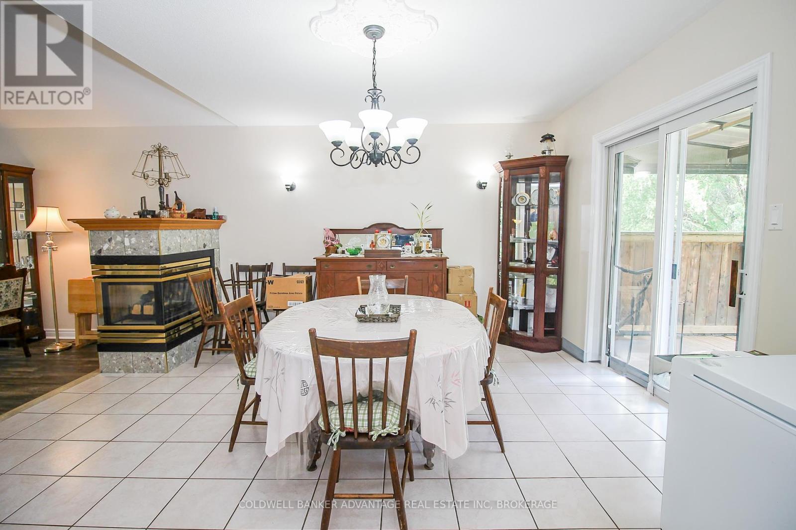 Photo 15 of 40 Gretel Drive, Welland ON