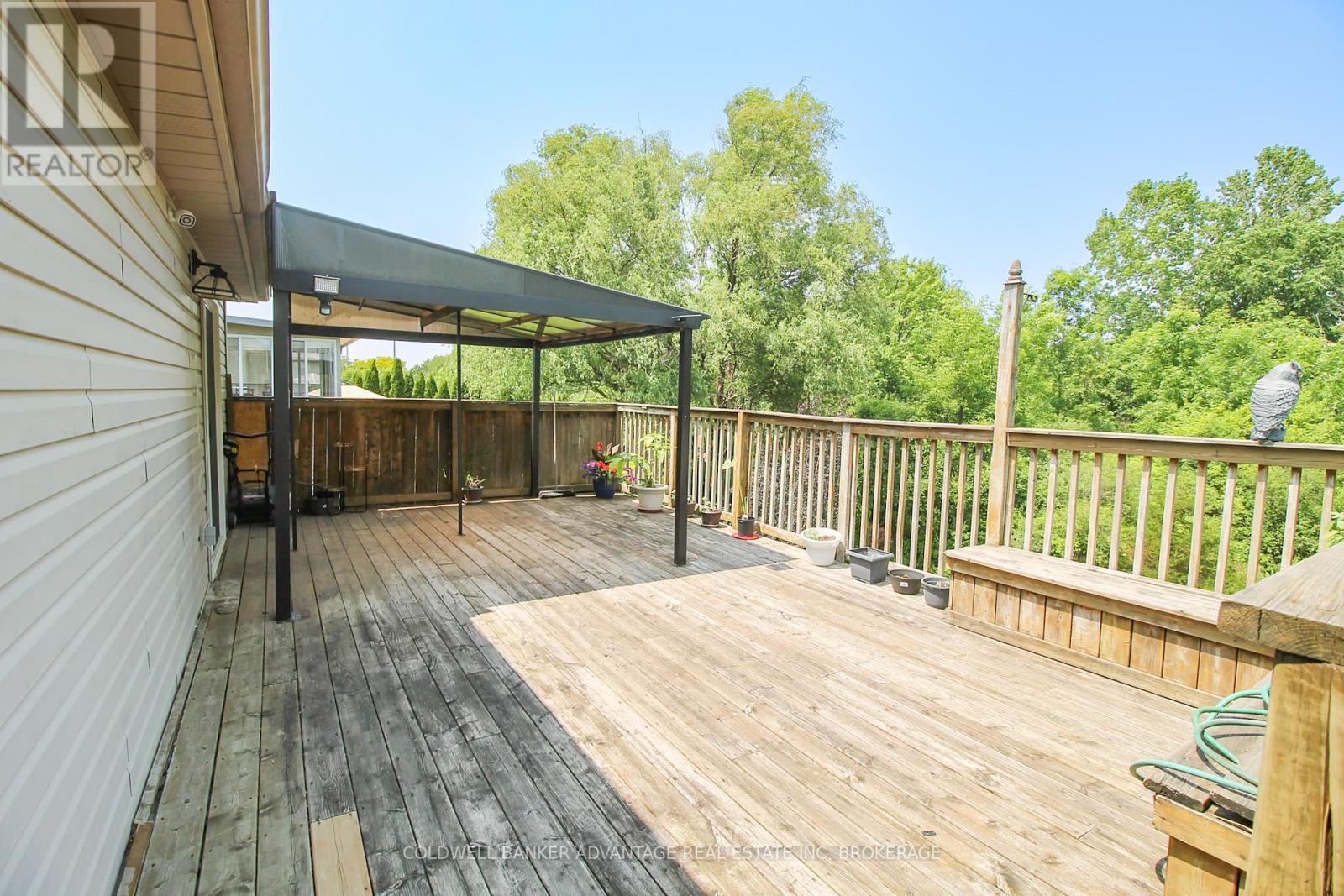 Photo 35 of 40 Gretel Drive, Welland ON