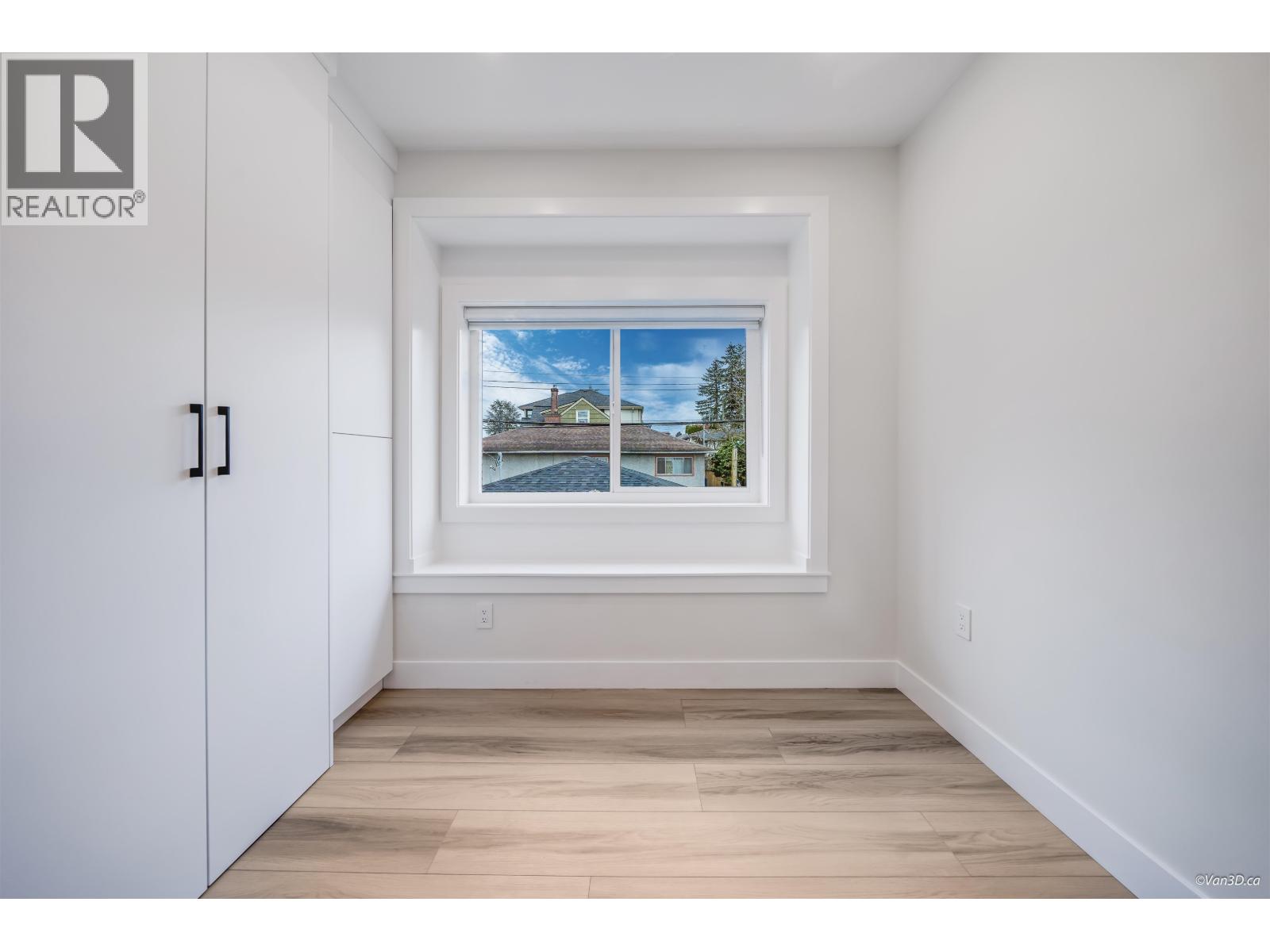 Photo 16 of 4318 Nanaimo Street, Vancouver BC