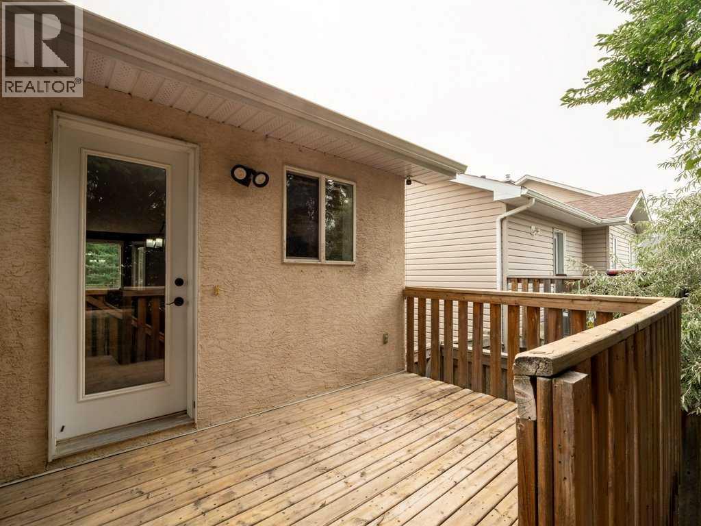 Photo 41 of 11 Rivercrest Court W, Lethbridge AB