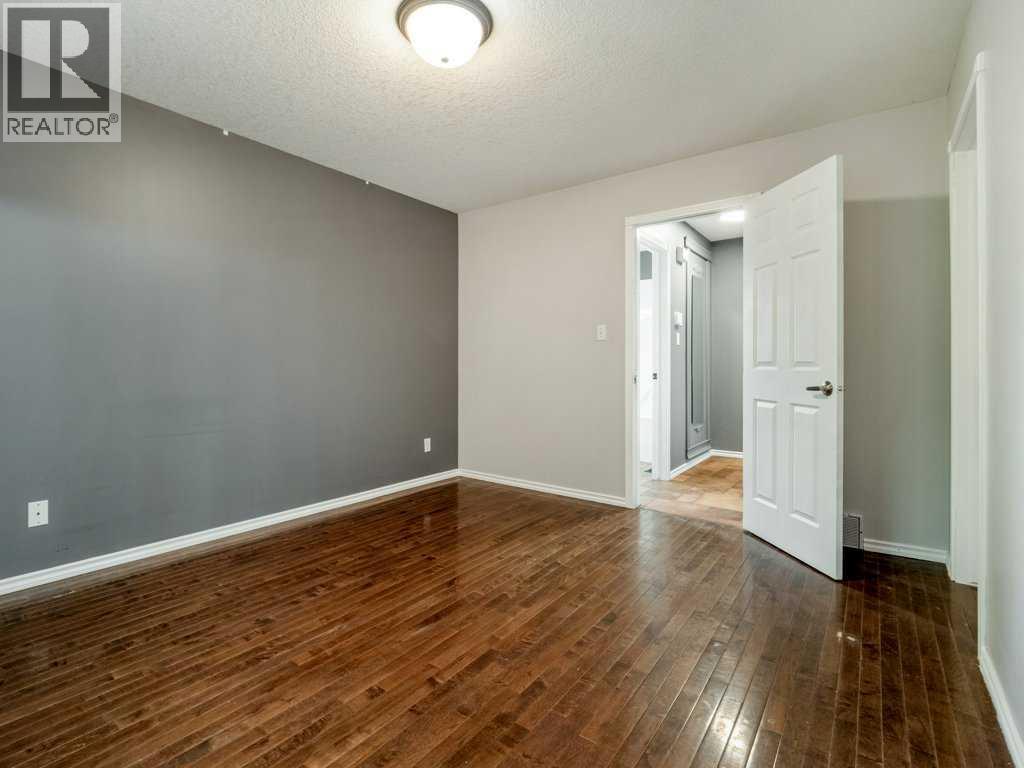 Photo 24 of 11 Rivercrest Court W, Lethbridge AB
