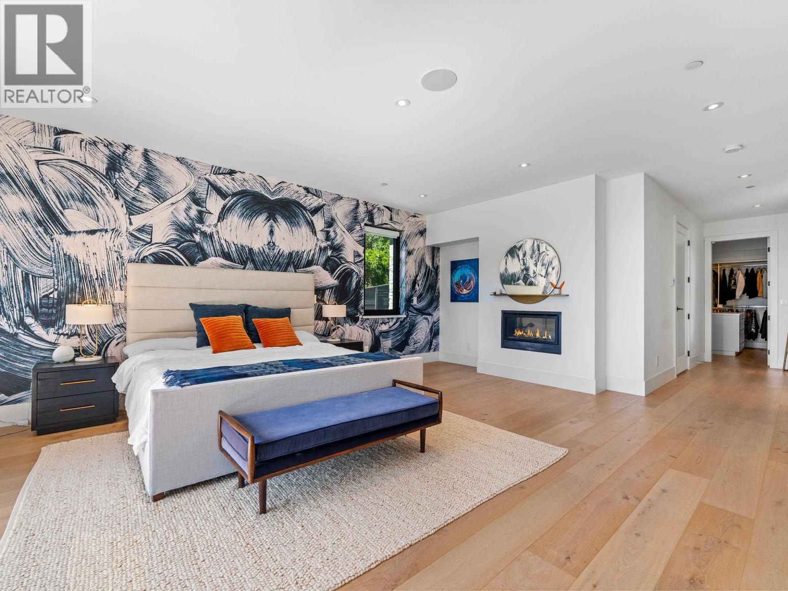 4701 PICCADILLY SOUTH ROAD, West Vancouver
