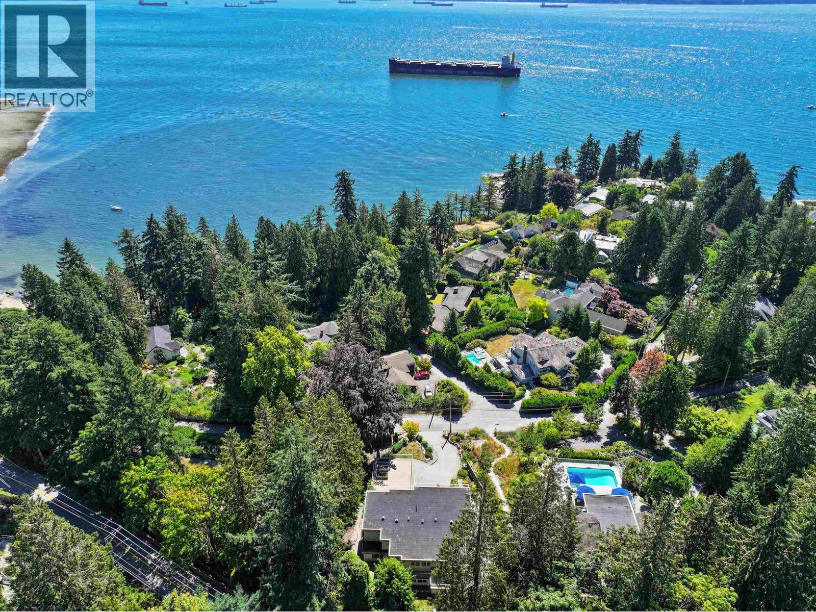 4701 PICCADILLY SOUTH ROAD, West Vancouver