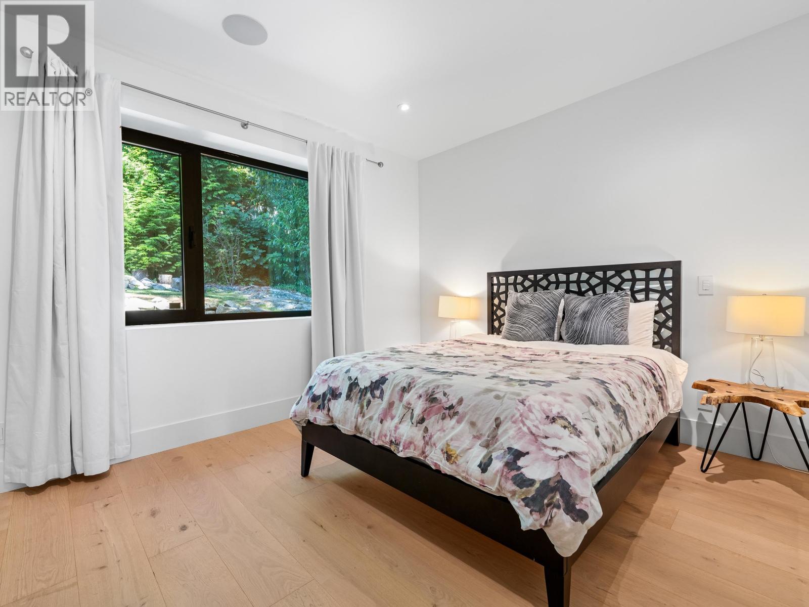 4701 PICCADILLY SOUTH ROAD, West Vancouver