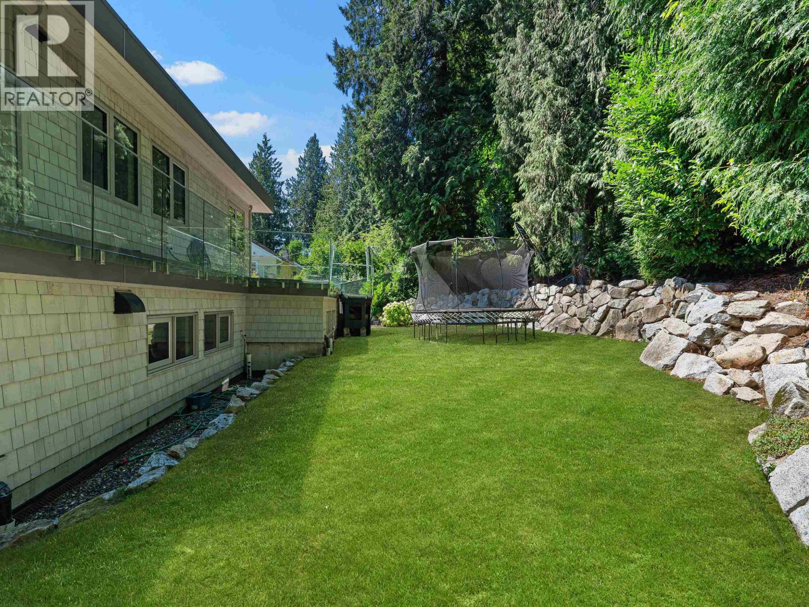 4701 PICCADILLY SOUTH ROAD, West Vancouver