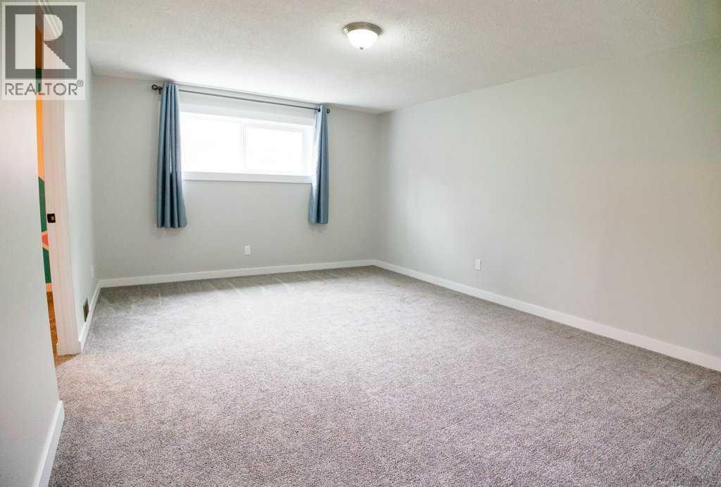 12 Eagle Road, Lacombe
